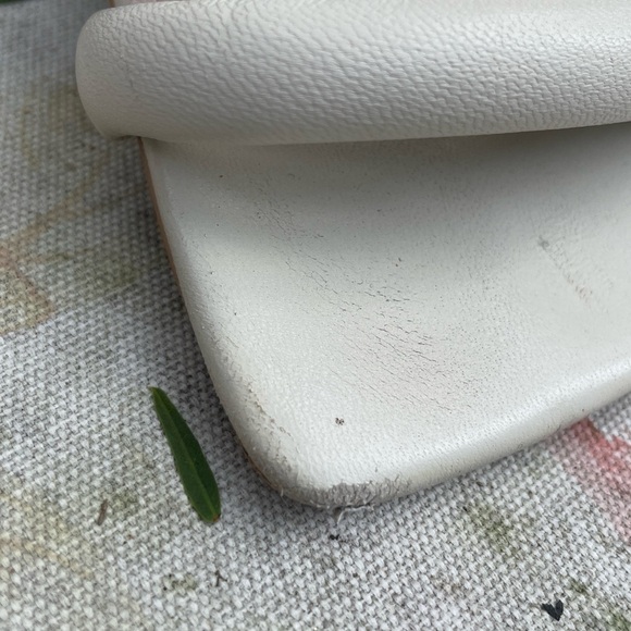 Intentionally Blank Willow III White Leather Sandals Size 9W - Picture 3 of 4